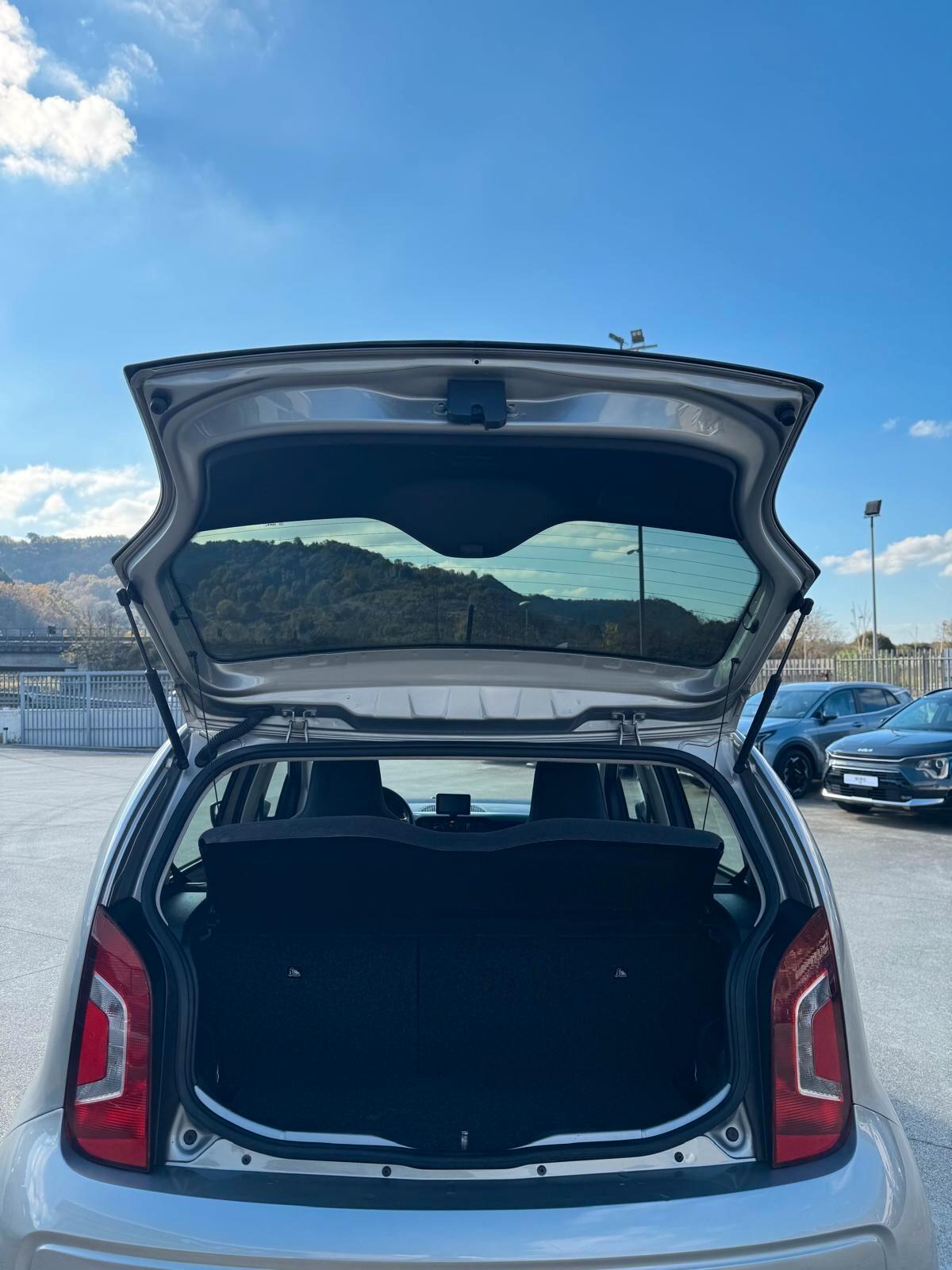 Volkswagen up! 1.0 5p. move