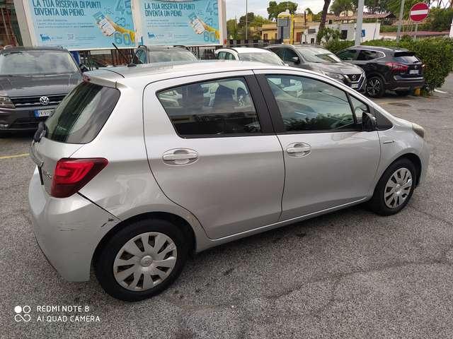 Toyota Yaris Yaris III 2015 5p 1.5h Active