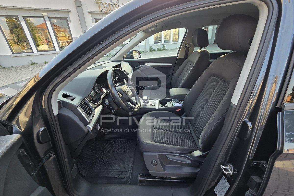 AUDI Q5 40 TDI quattro S tronic Business