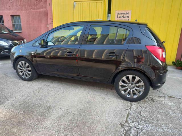 OPEL Corsa 1.2 5 porte Edition ok neopatentati