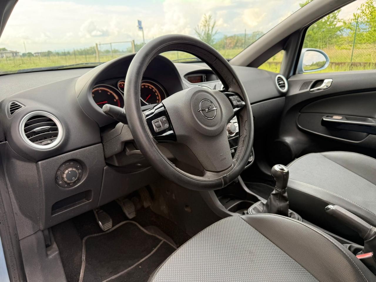 Opel Corsa 1.3 CDTI 75CV 5 porte NEOPATENTATI