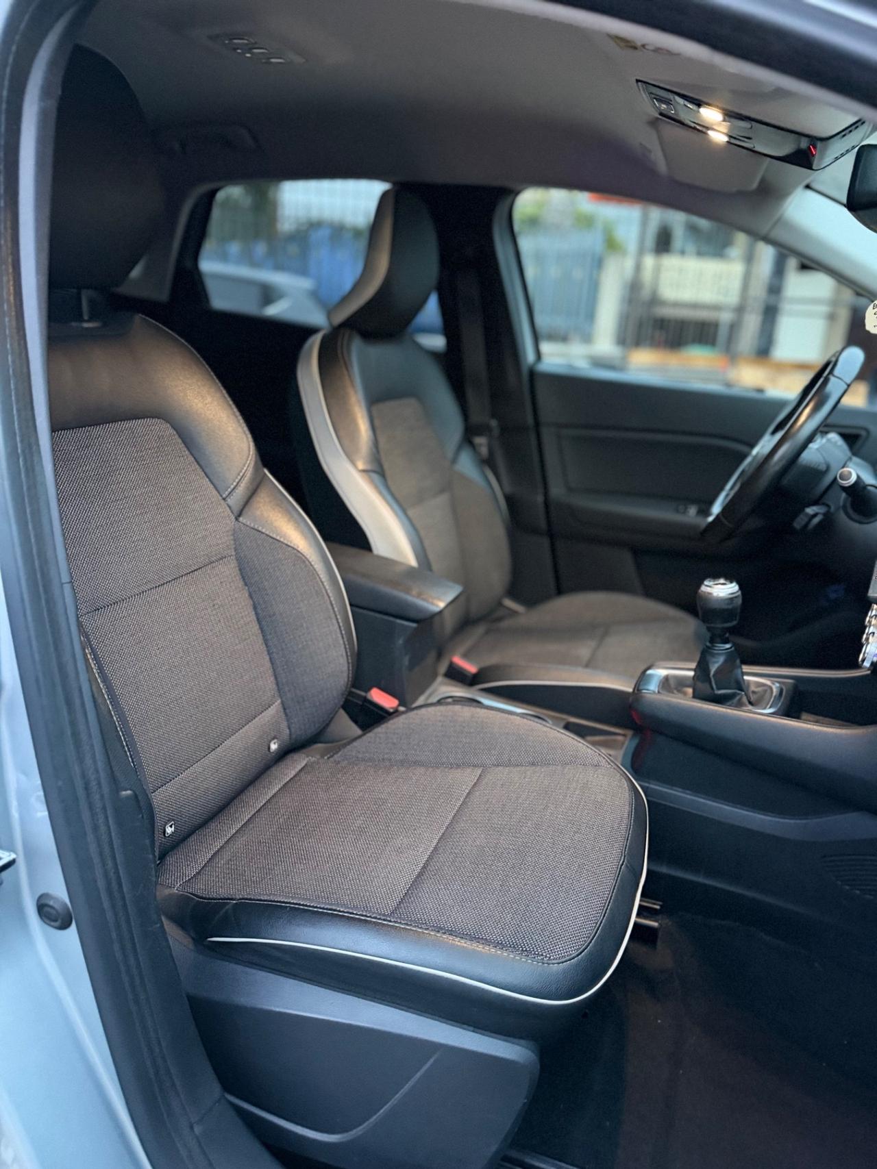 Renault Captur TCe 100 CV GPL Full Optional Retrocamera Sensori 360 Gradi