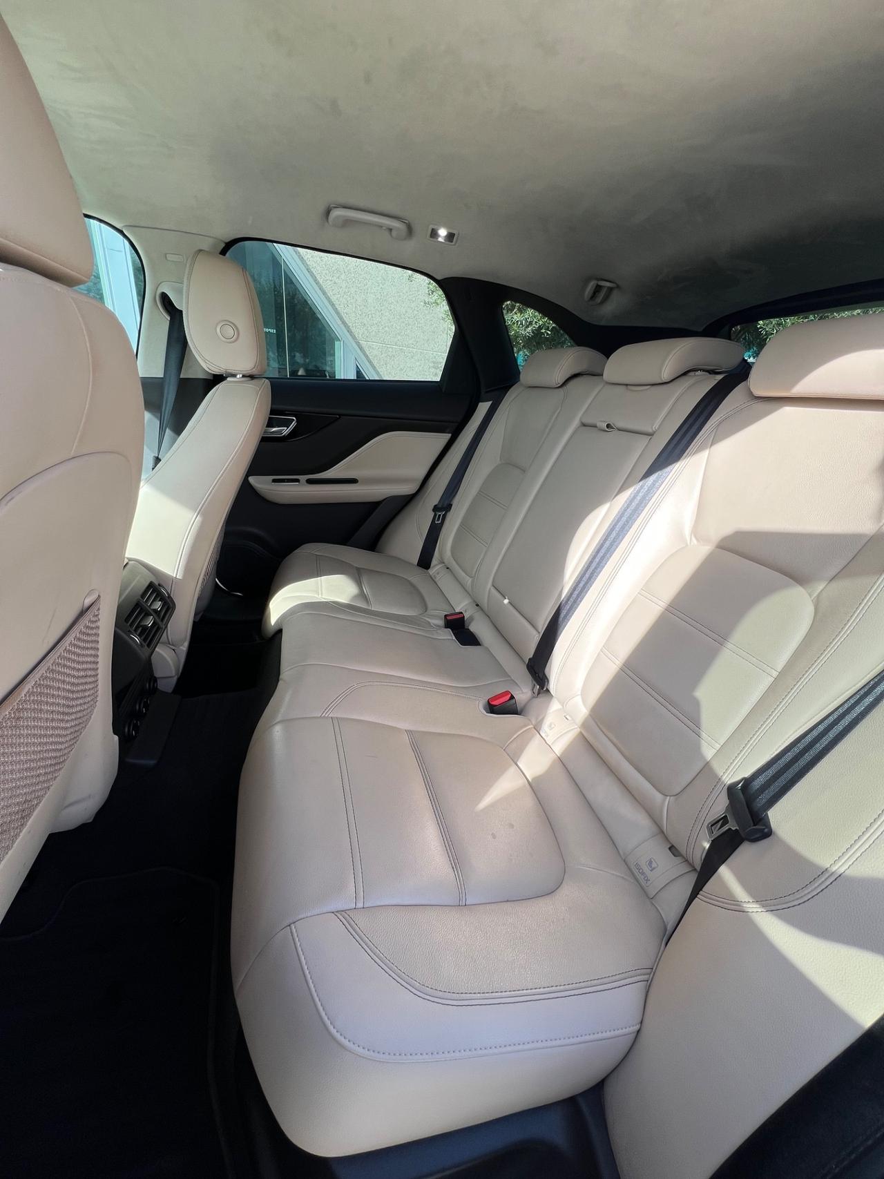 Jaguar F-Pace 2.0d Pure 240cv OFFERTA T-STOCK PREZZO IMPERDIBILE