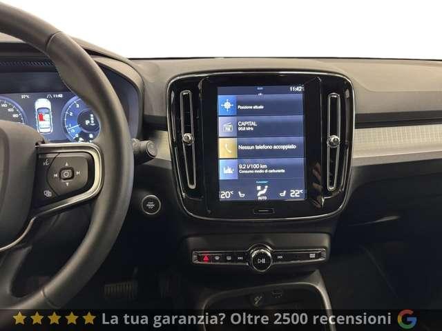 Volvo XC40 B4 AWD automatico Momentum Pro