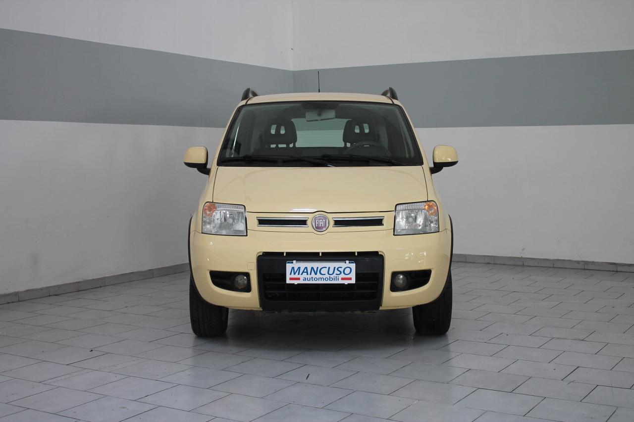 Fiat Panda 1.3 MJT 16V DPF 4x4 Climbing