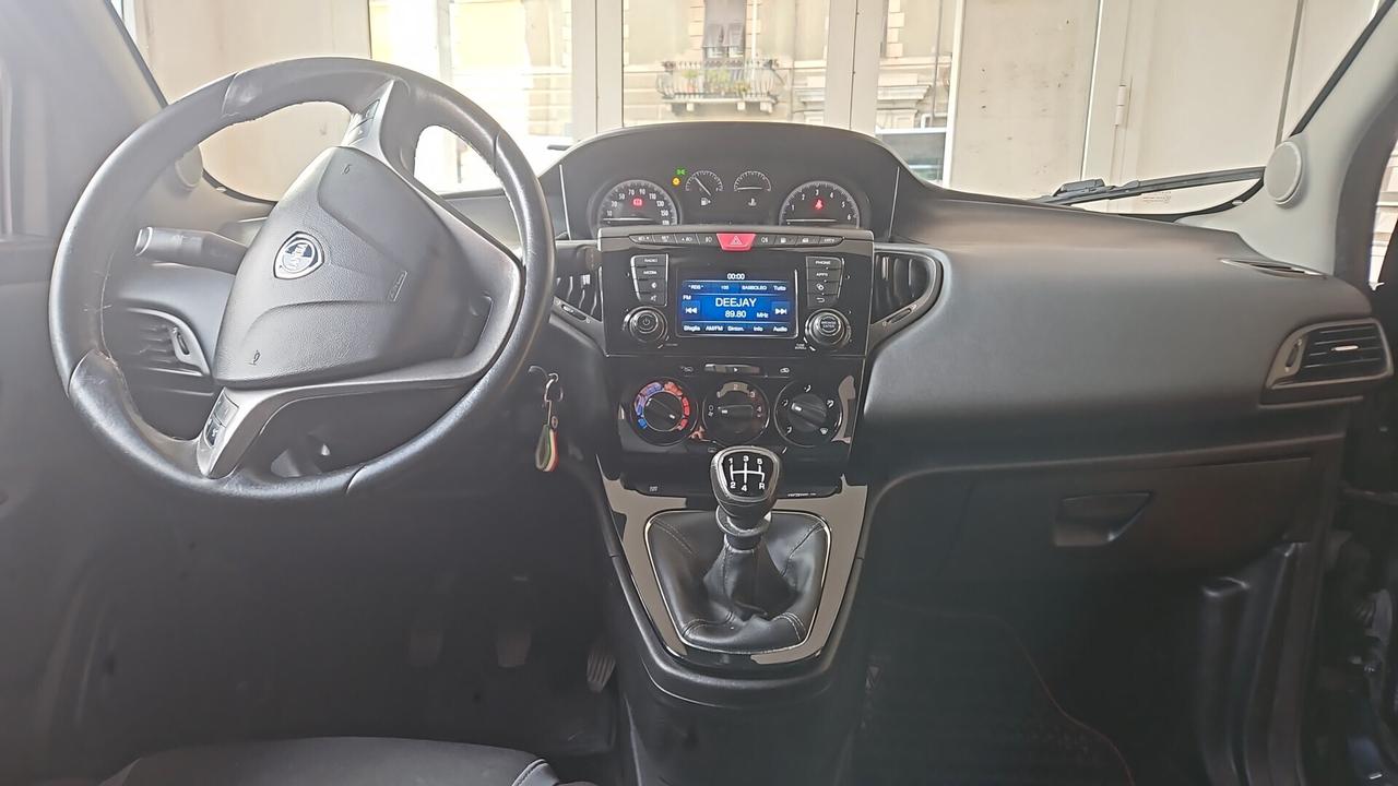 Lancia Ypsilon 1.2 GPL Ecochic Gold – Unico proprietario – GPL fino 2036 Lancia Ypsilon 1.2 GPL Ecochic Gold – luglio 2016