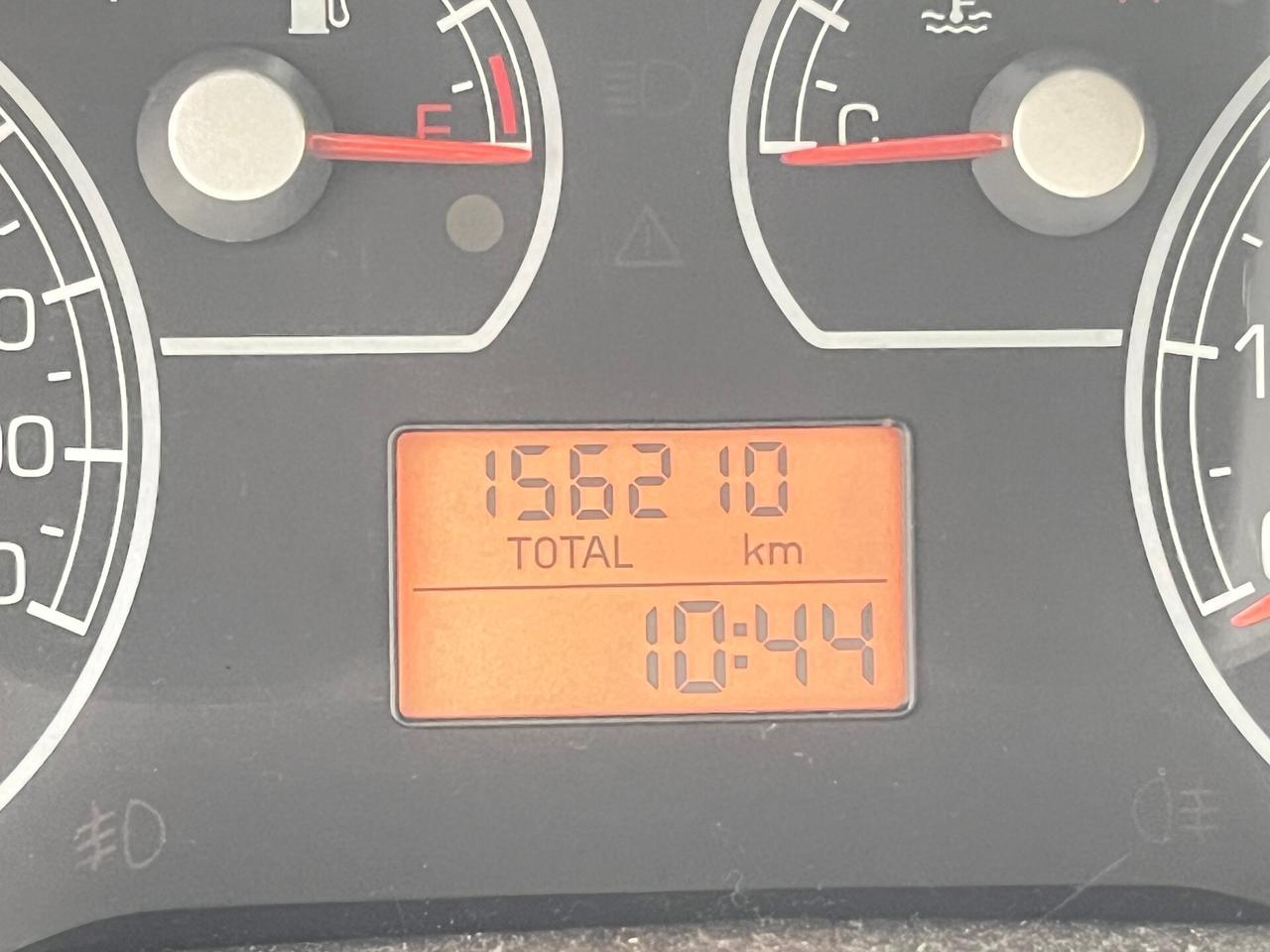 FIAT GRANDE PUNTO 1.2 BENZINA 5 PORTE - ANCHE PER NEOPATENTATI - FRIZIONE E DISTRIBUZIONE APPENA SOSTITUITE