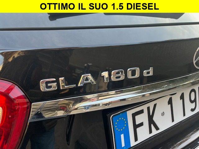 MERCEDES-BENZ GLA 180 Premium