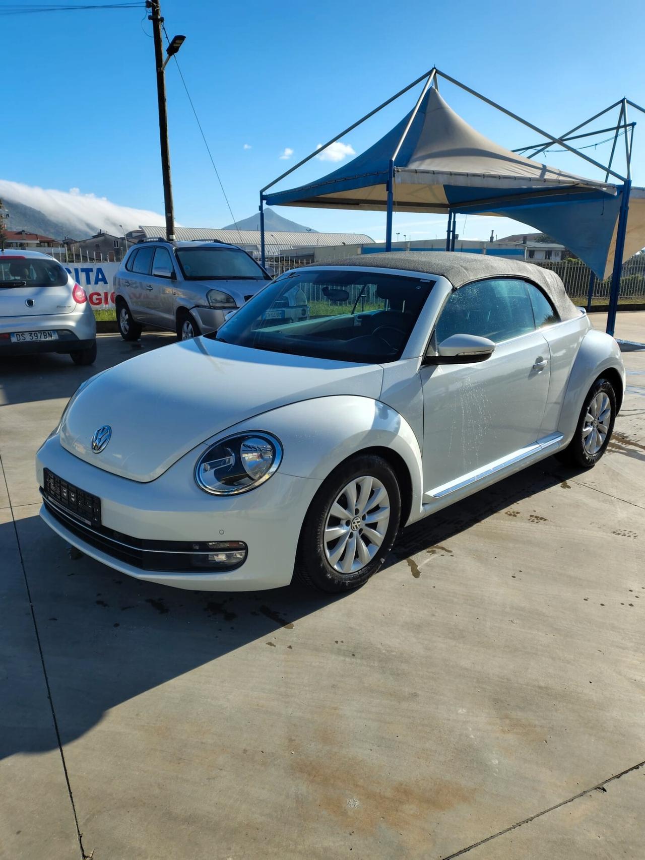 Volkswagen Maggiolino Cabrio 1.6 TDI Design