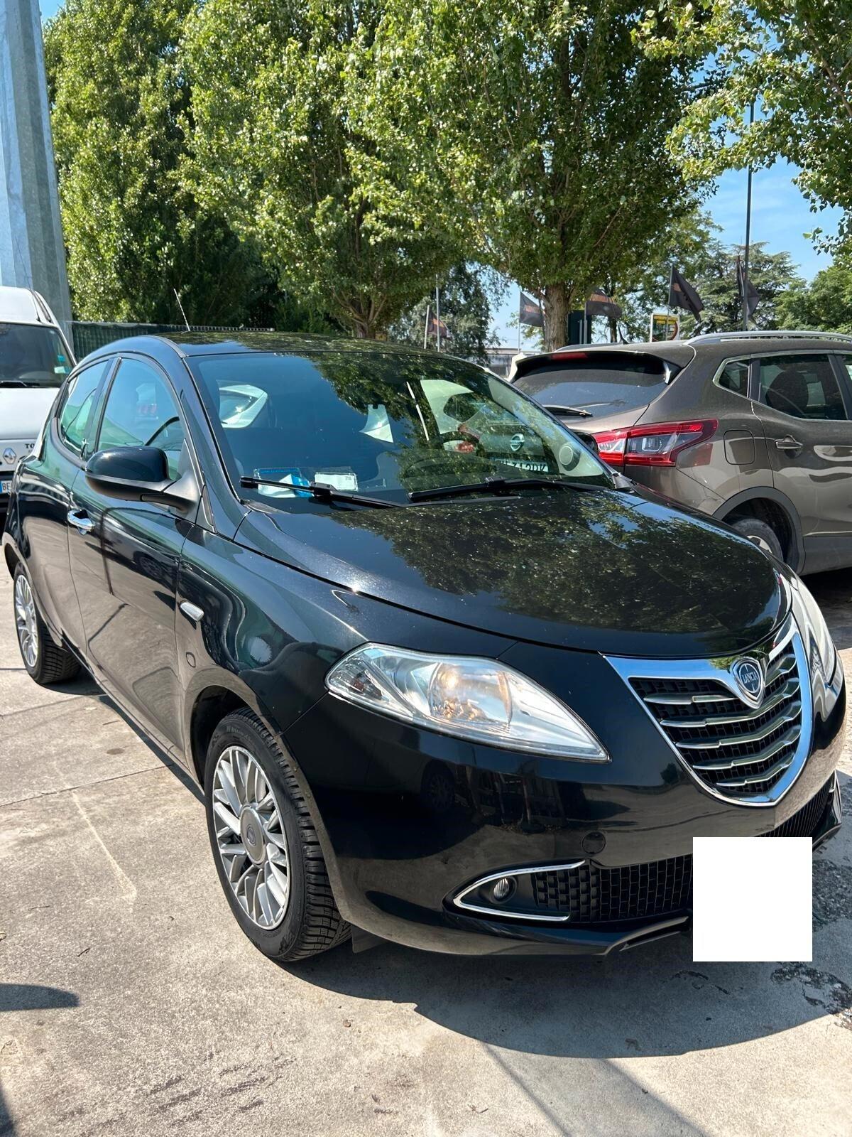 Lancia Ypsilon 1.2 Benzina 69 CV 5 porte S&S Silver OK NEO PATENTATI