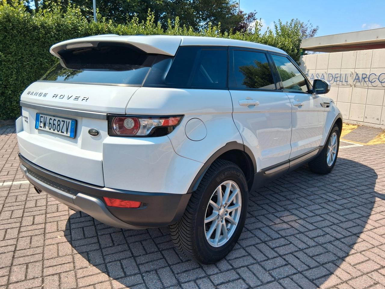 Land Rover Range Rover Evoque Range Rover Evoqu .CELL 320 147 1147 WUATSAPP 3276540940.e 2.2 Sd4 5p. Prestige