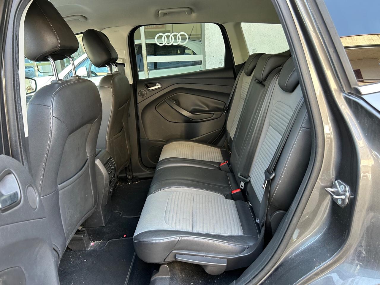 Ford Kuga 1.5 TDCI 120 CV Titanium