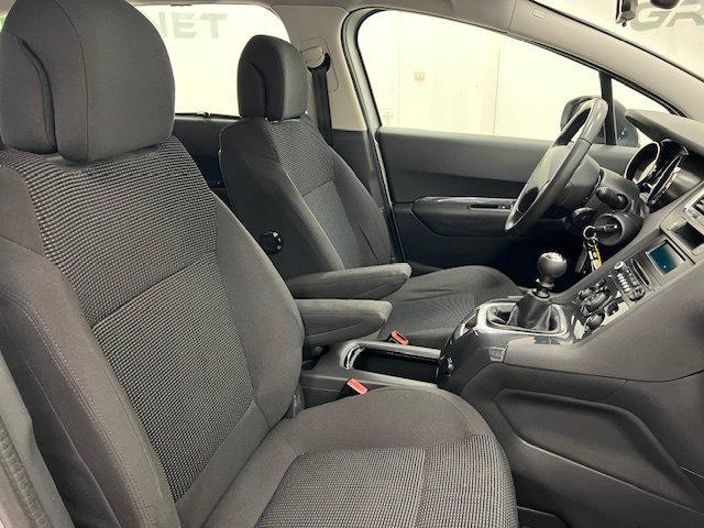 PEUGEOT 5008 I - 1.6 hdi 8v Active 115cv