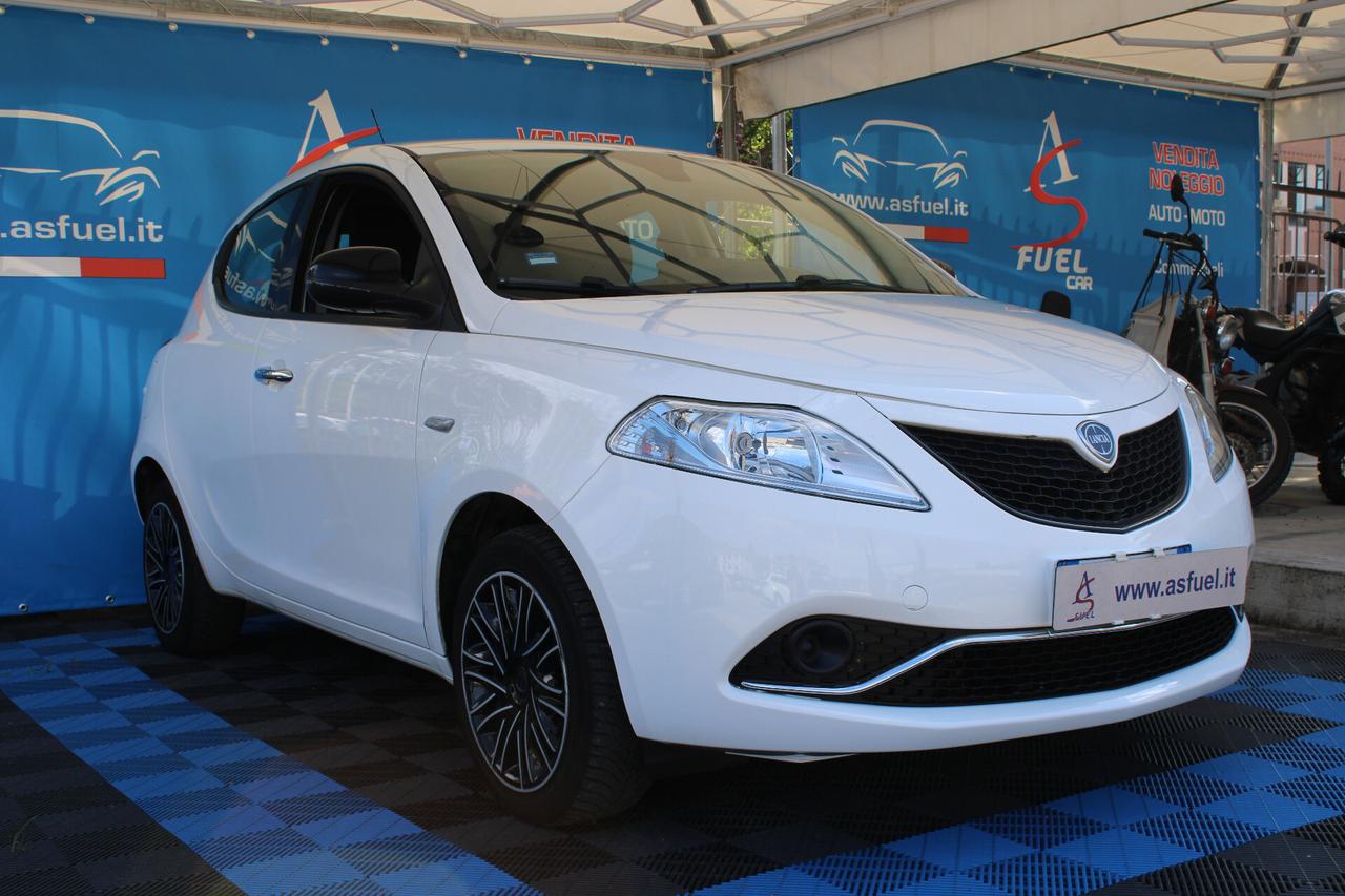 Lancia Ypsilon 1.2 69 CV 5 porte S&S Gold