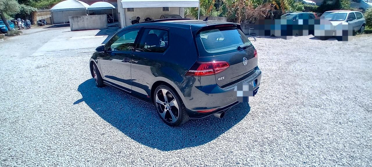 Volkswagen Golf GTI Golf GTI 2.0 TSI DSG 3p. BlueMotion Technology