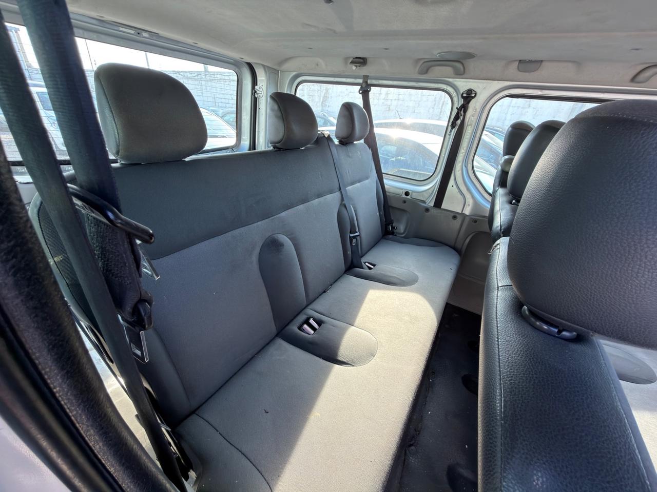 Renault Trafic 2.0dci “9 POSTI”