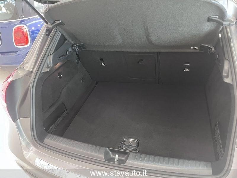 Mercedes-Benz GLA 180 1.6BZ SPORT