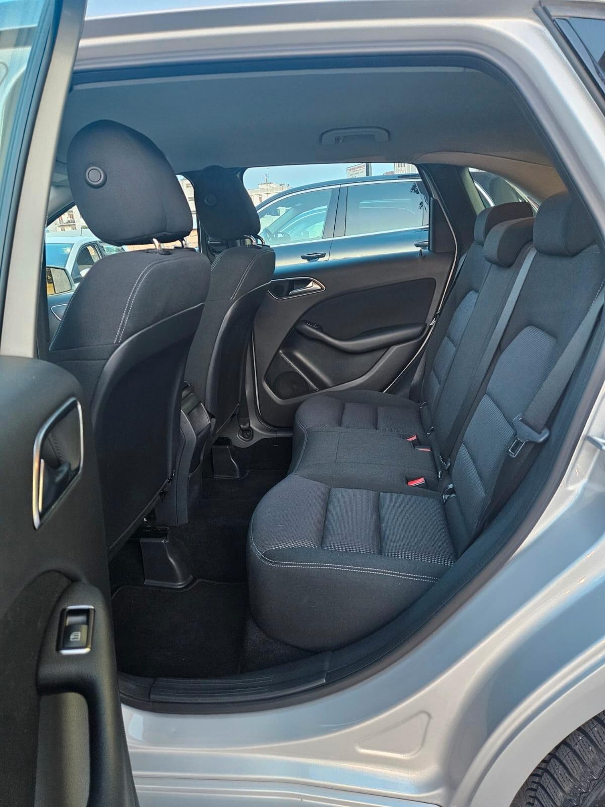 Mercedes-Benz Classe B 180 CDI Executive RETROCAMERA