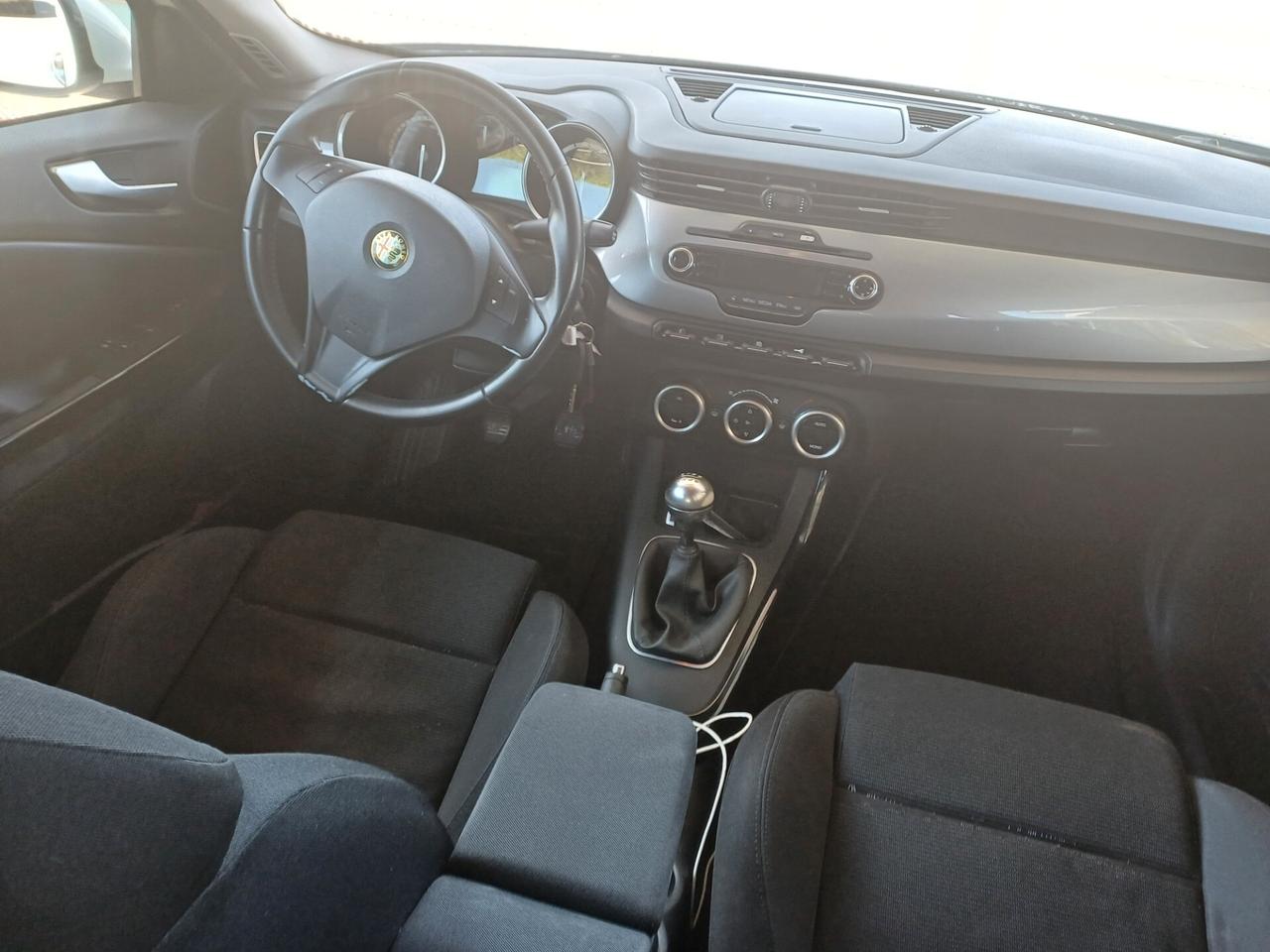 Alfa Romeo Giulietta 1.6 JTDm-2 105 CV Veloce 2013