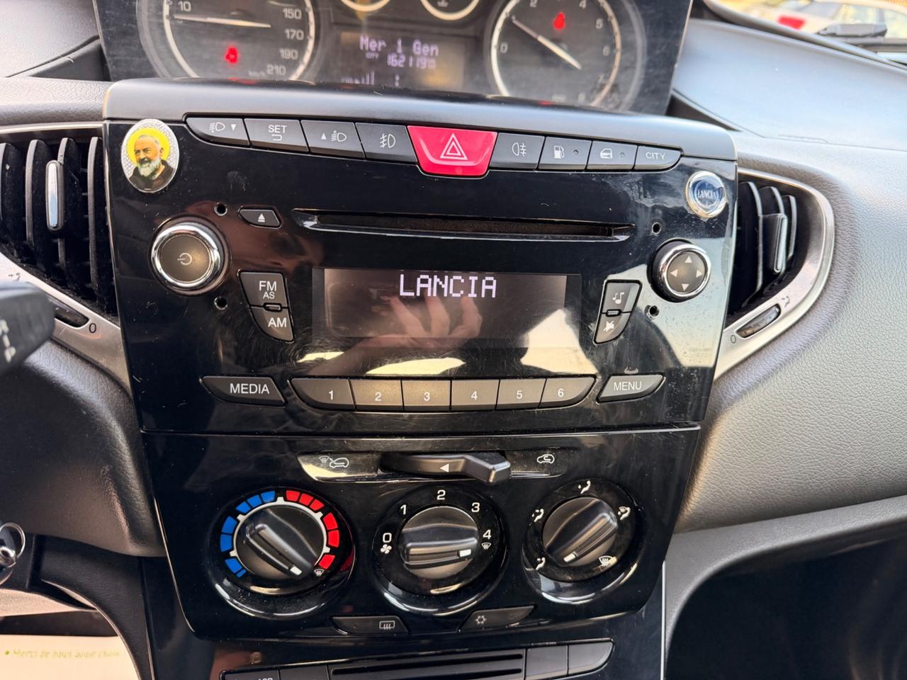 Lancia Ypsilon 0.9 TwinAir 85Cv Metano Ecochic Gold