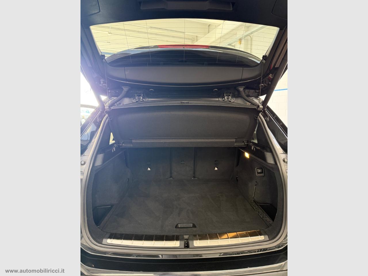 BMW X1 sDrive18i xLine 106.500KM