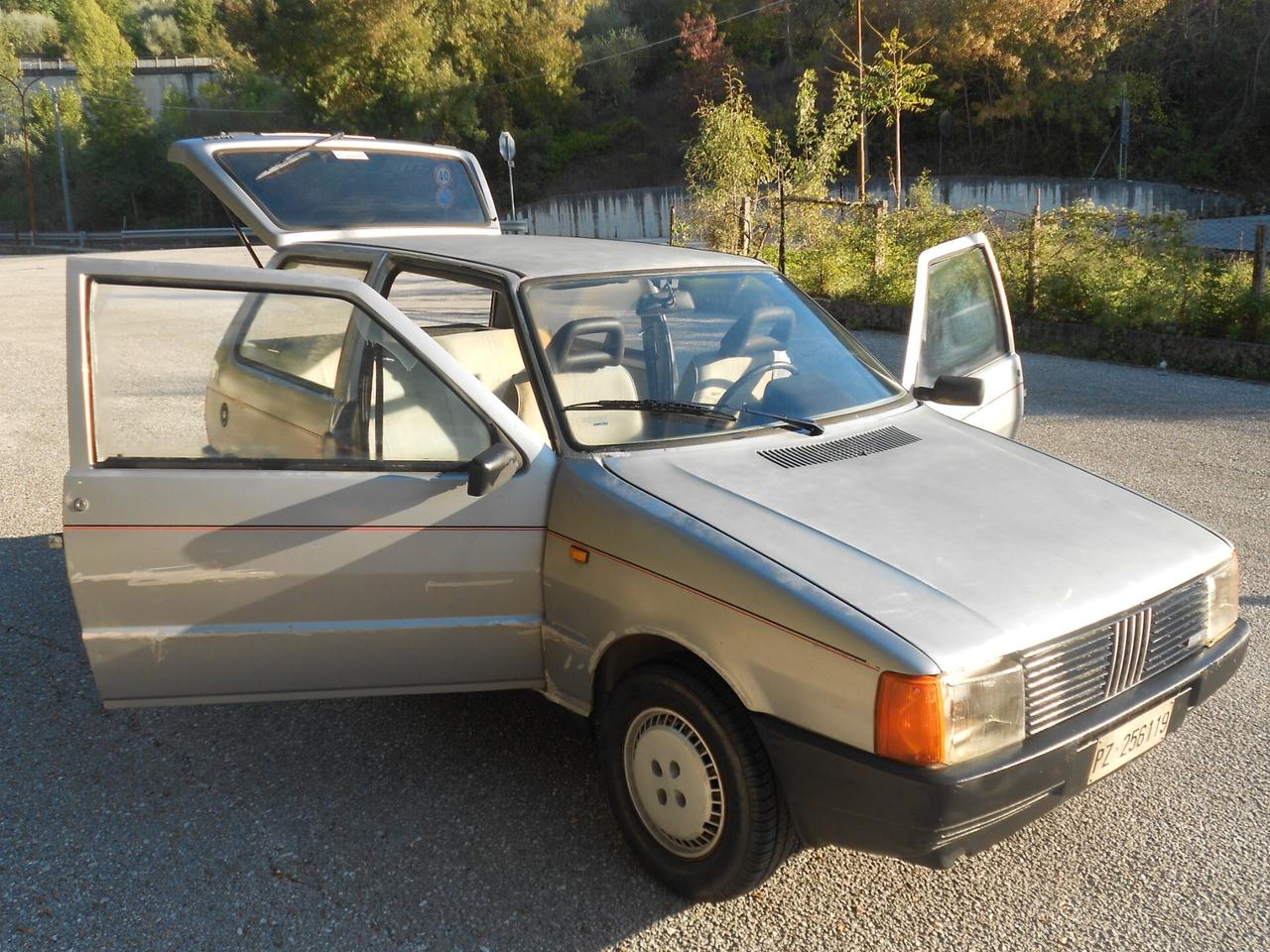 UNO 45 STING 3p(NUOVA:75.338km)5posti,FERMA dal 2006