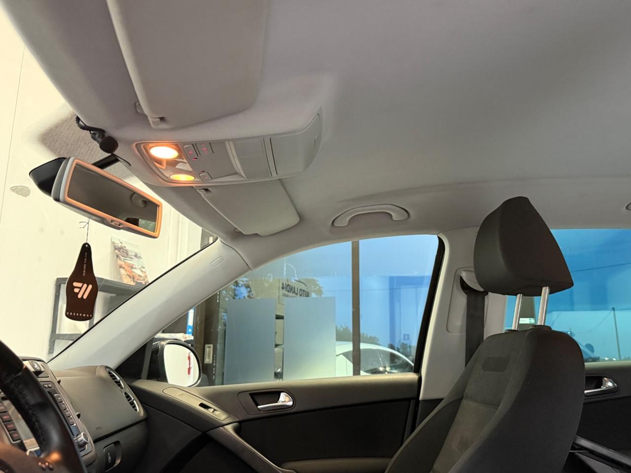 Volkswagen Tiguan 2.0 TDI 170 CV DPF Sport & Style (18°)