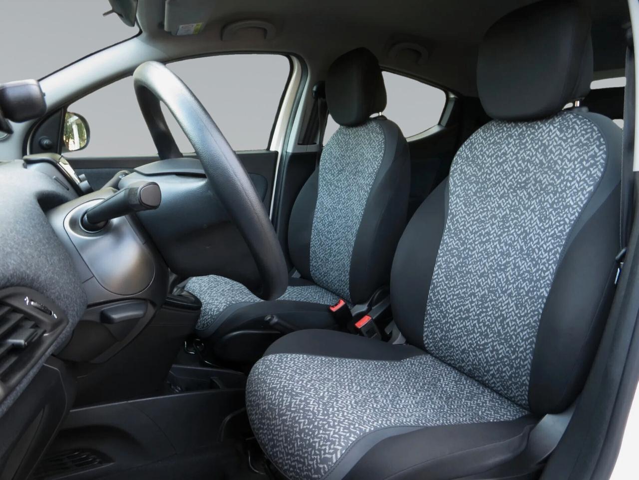 Lancia Ypsilon 1.2 Elefantino Blu. km 56.600. climatizzatore/Bluetooth