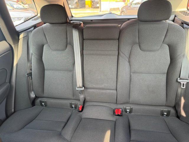 VOLVO XC60 B4 Geartronic Momentum Pro