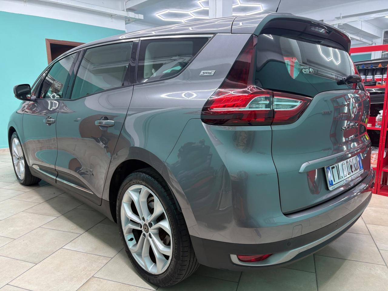 Renault Grand Scenic Blue dCi 120 CV DA VETRINA