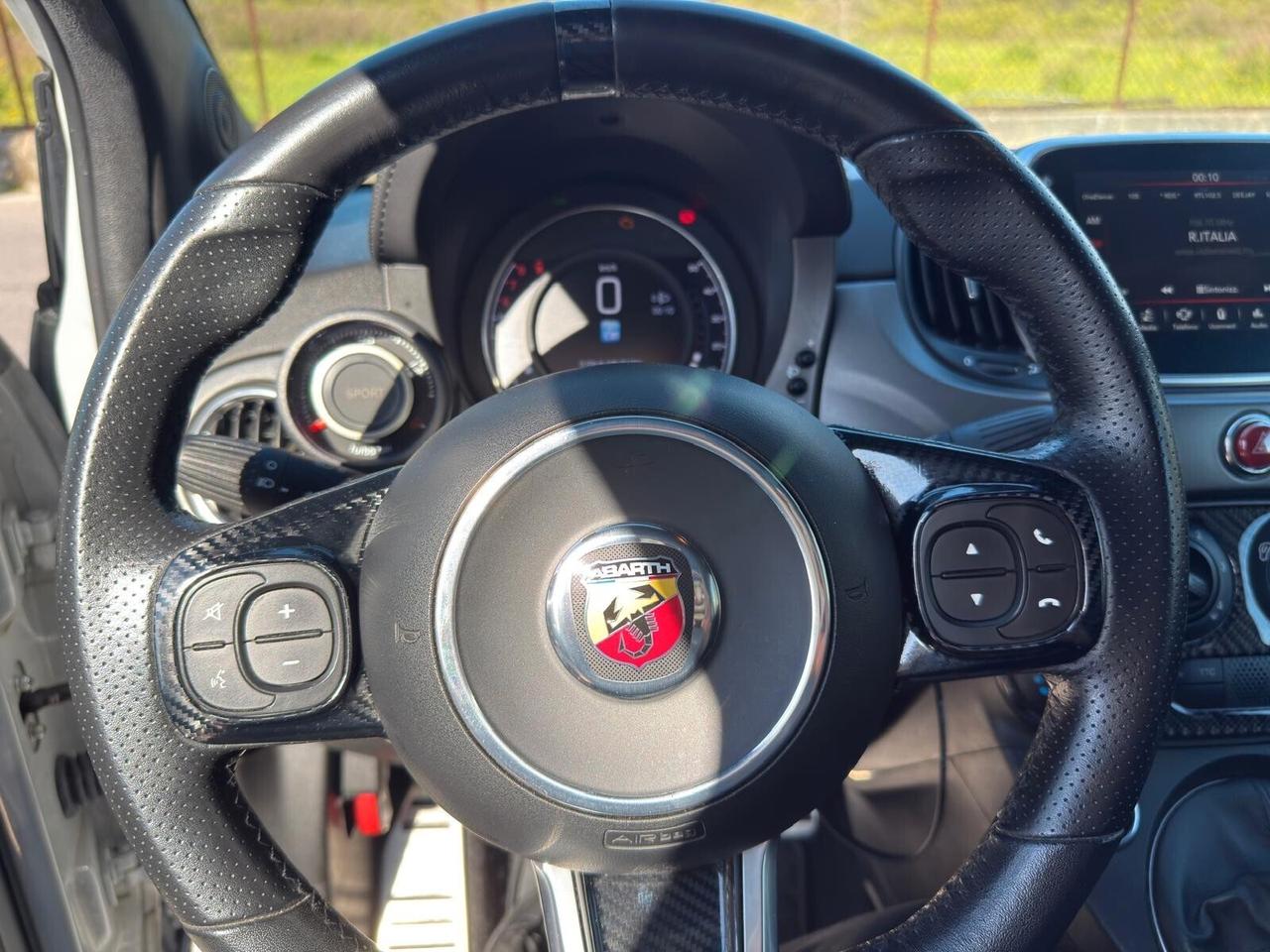 Abarth 595 1.4 Turbo T-Jet 165 CV Pista/Sabelt