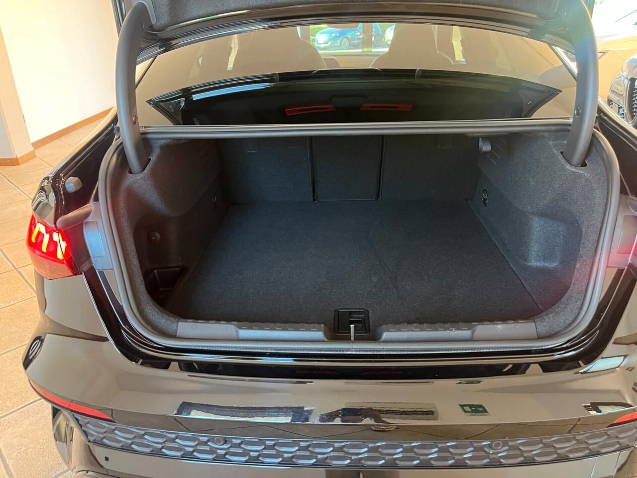 Audi A3 RS 3 Sedan TFSI quattro S tronic