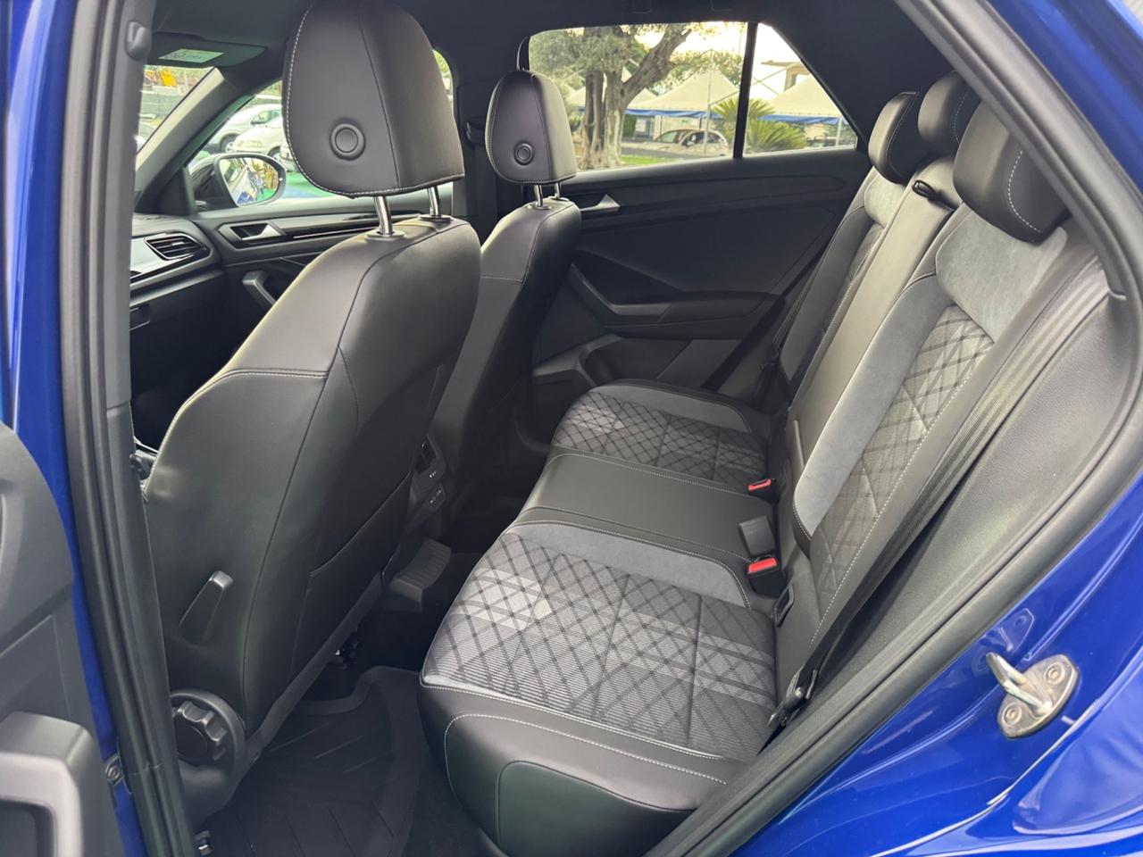 Volkswagen T-Roc 1.5 TSI ACT DSG R-Line
