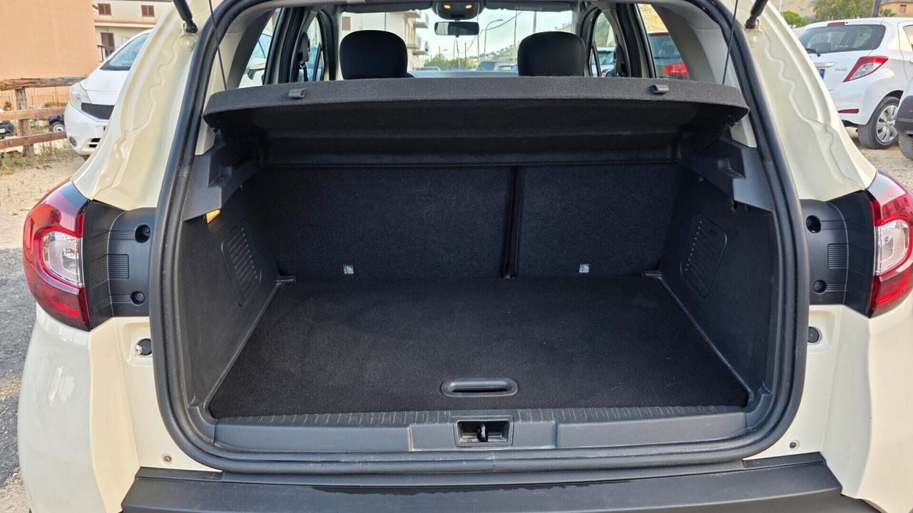 RENAULT CAPTUR dCi 8V 90 CV Life 2018 E6 € 9.500,00