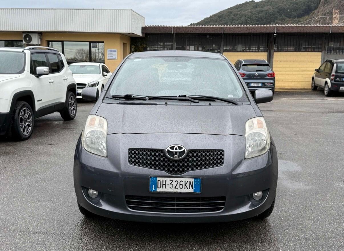 Toyota Yaris 1.3 5 porte Sol