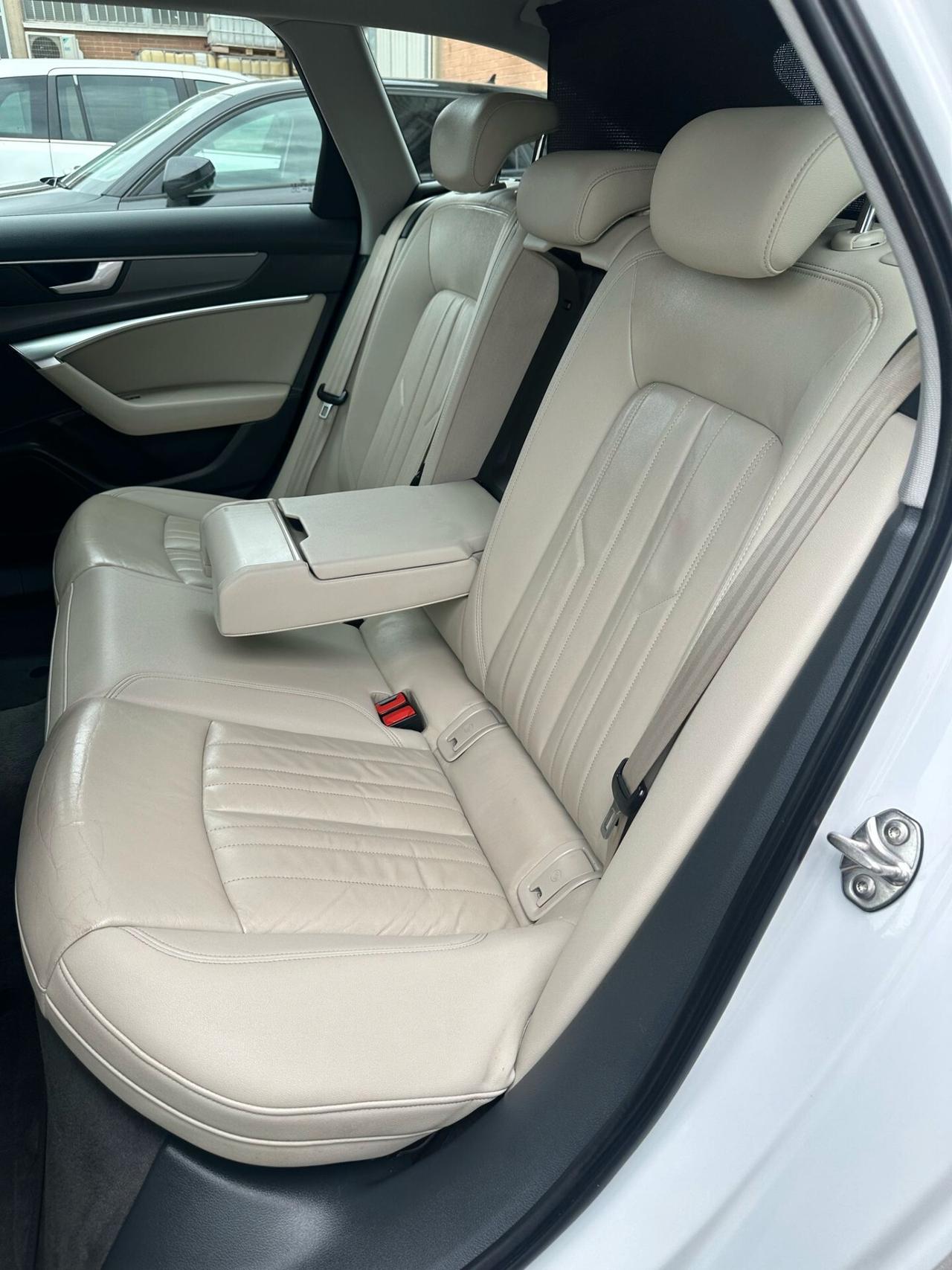 Audi A6 Avant 40 2.0 TDI S tronic Business Design INTERNO IN PELLE TOTALE