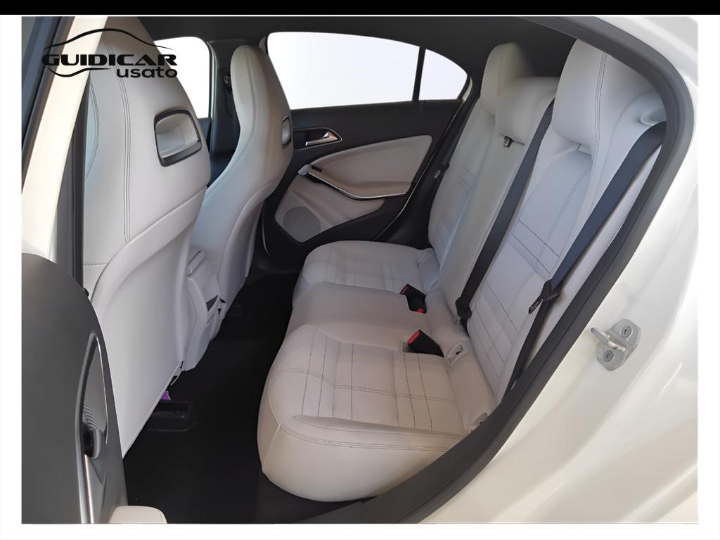 Mercedes-Benz Classe A - W176 - A 180 Sport E6