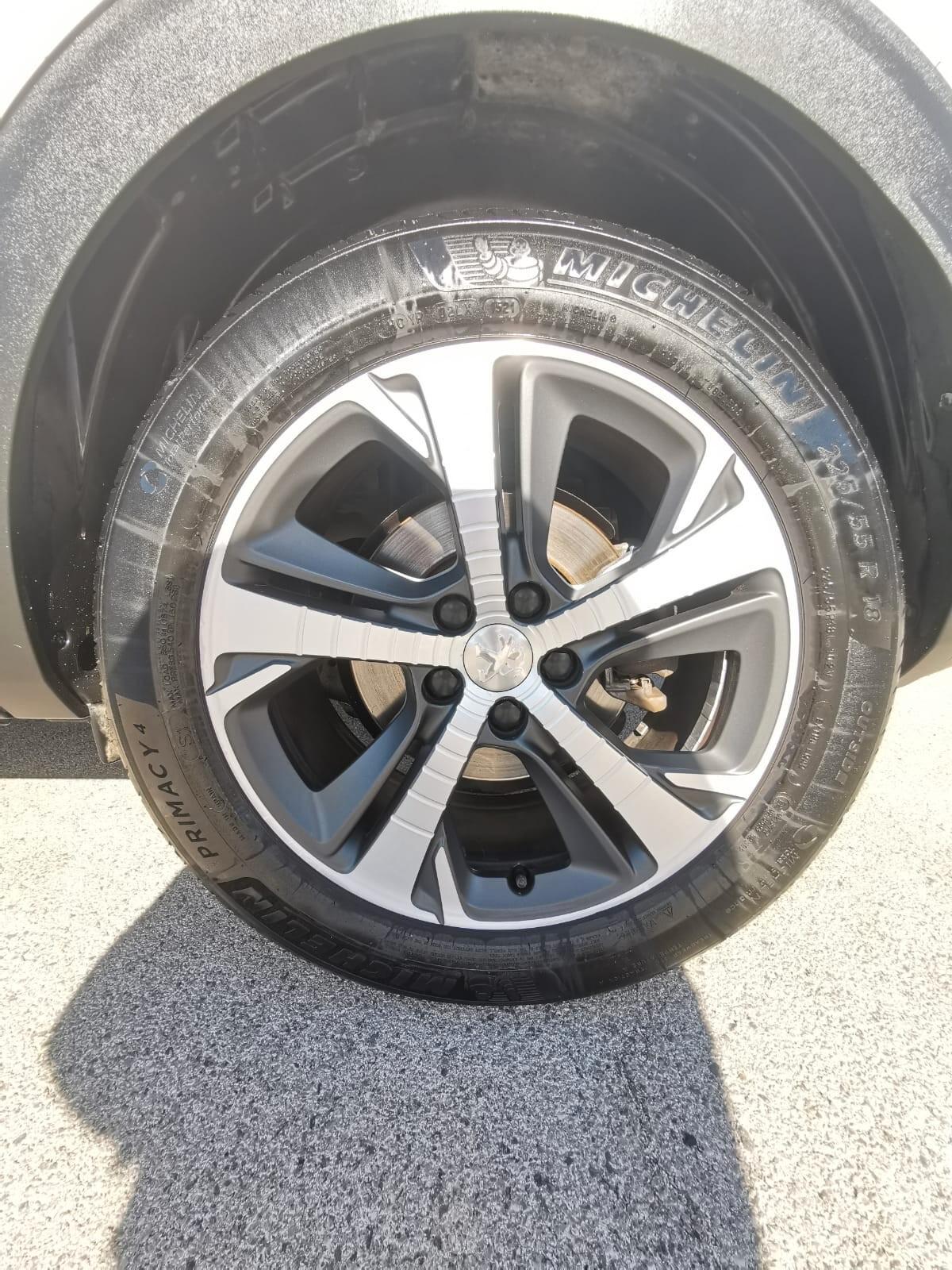 Peugeot 3008 BlueHDi 130 EAT8 Allure 2020