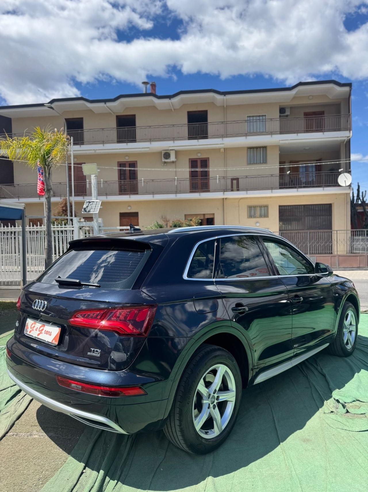 Audi Q5 2.0 TDI quattro S tronic Business Sport