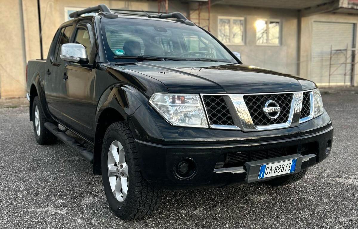 Nissan Navara 2.5 dCi 4 porte Double Cab Sport