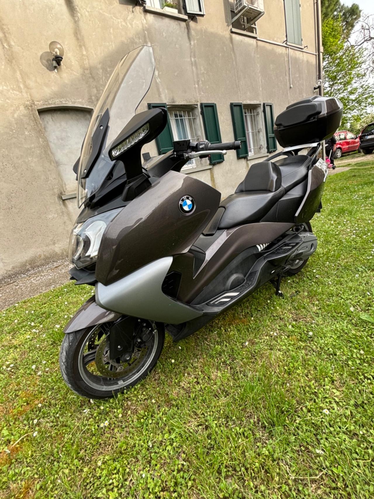 BMW 650 GT scooter 650GT