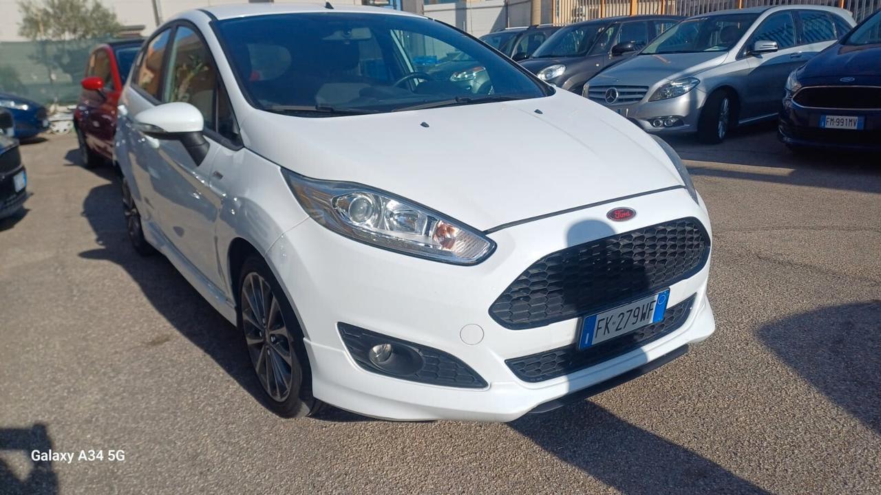 Ford Fiesta 1.5 TDCi 75CV 5 porte ST-Line