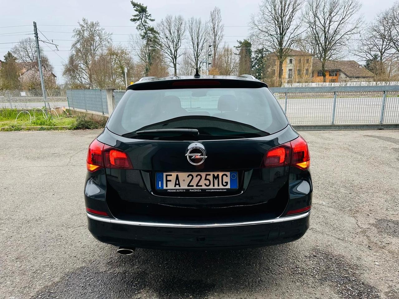 Opel Astra 1.4 Turbo 140CV Sports Tourer GPL Tech Elective