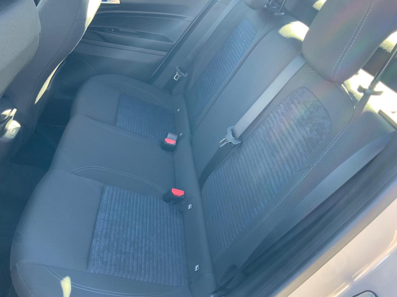 Alfa Romeo Junior 1.2 136 CV Hybrid eDCT6