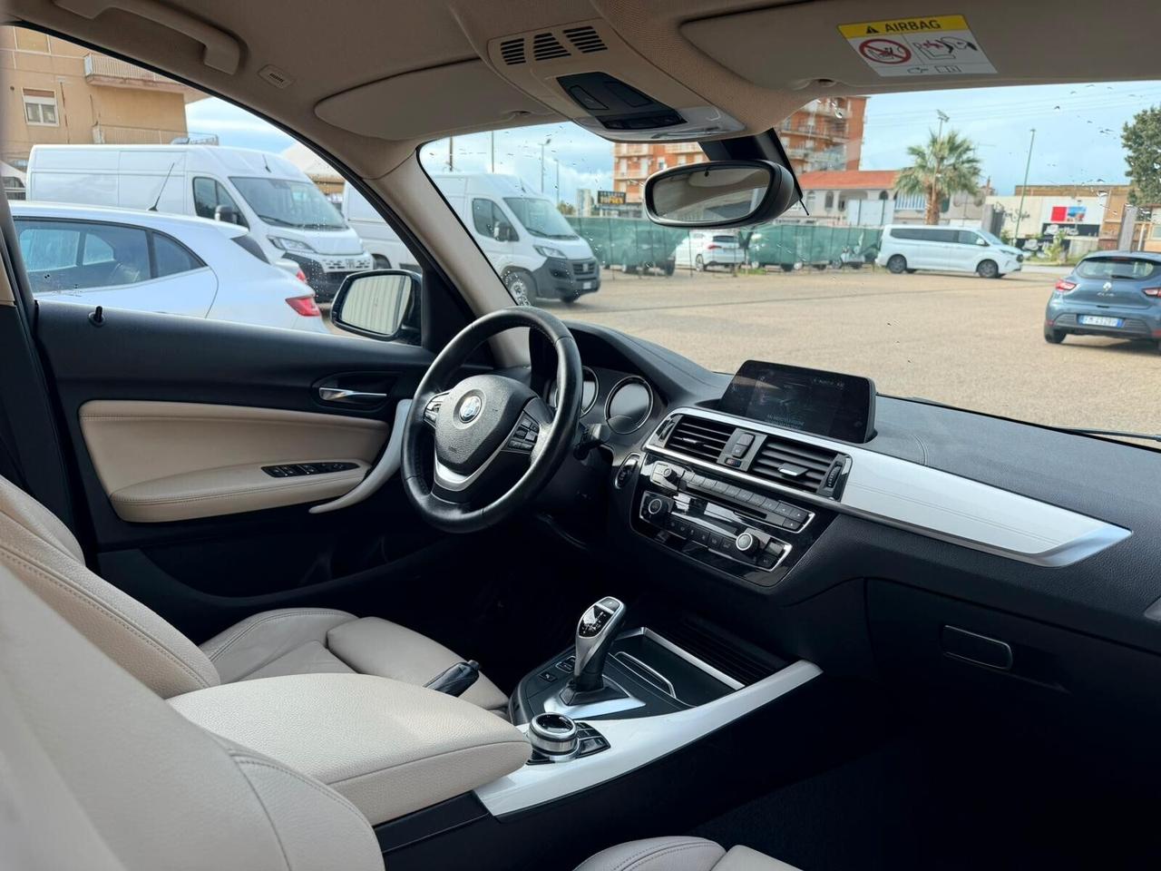 Bmw 120 120d 5p. Urban