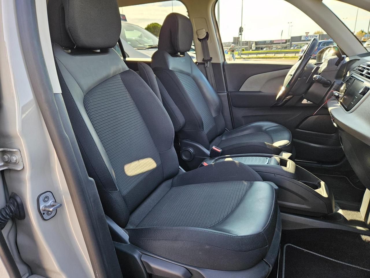 Citroen C4 Grand Spacetourer 1.5 bluehdi Shine s&s 130cv eat8 7 posti