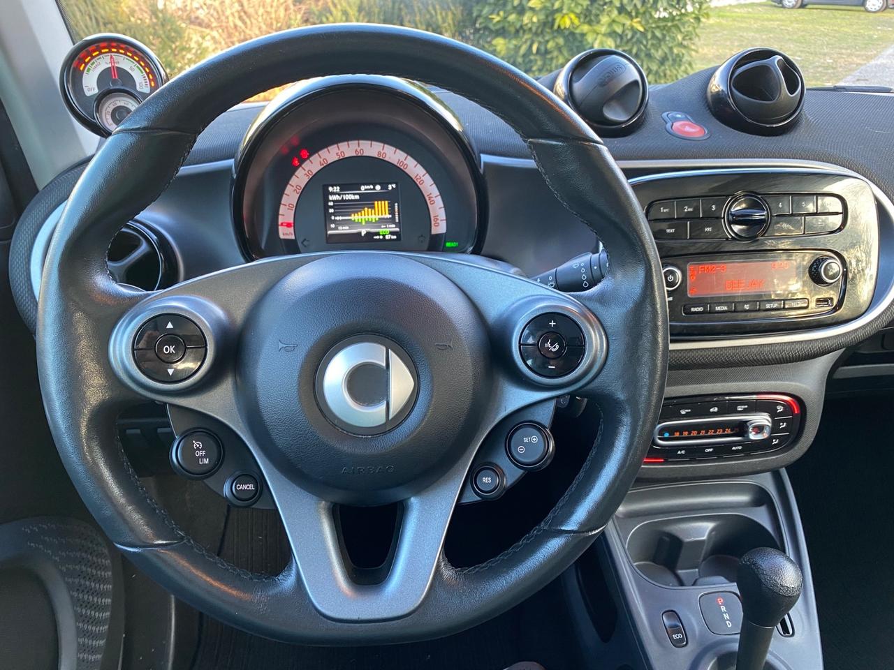 Smart ForTwo EQ Passion ... GUIDAMI !!!