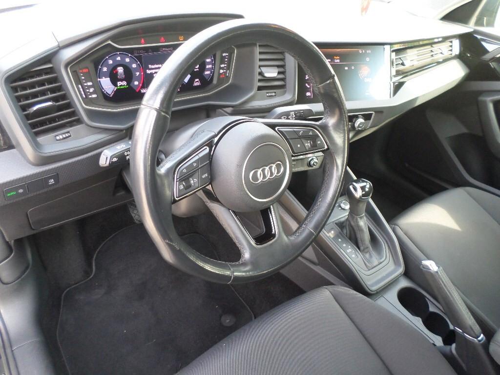 Audi A1 citycarver 30 TFSI S tronic Identity Contrast