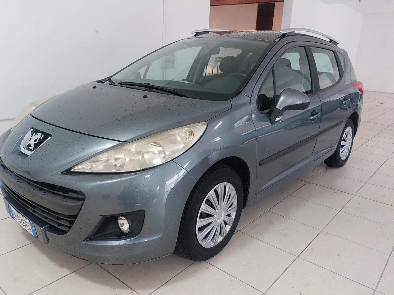 Peugeot 207 1.4 8V 75CV 5p. X Line