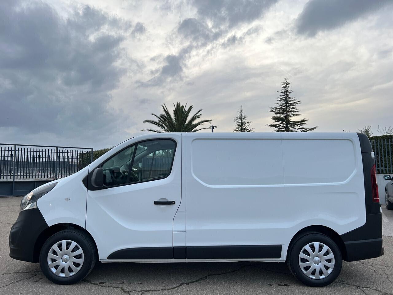 Opel Vivaro 1.6 CDTi 120cv MOTORE NUOVO - 2018